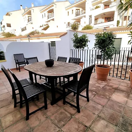 Townhouse Close To Town And Holiday home Sitio de Calahonda
